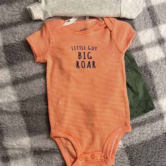 Carters 3 Piece Baby Set - Picture 3 of 4